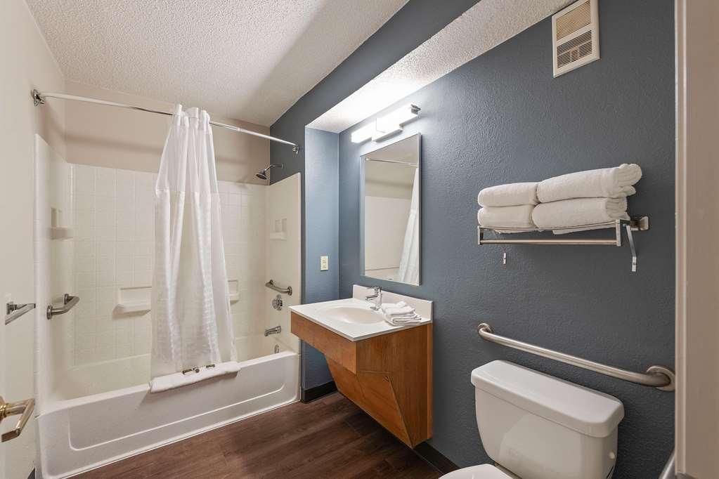 Extended Stay America Select Suites - Charlotte - University Place - E Mccullough Dr Экстерьер фото